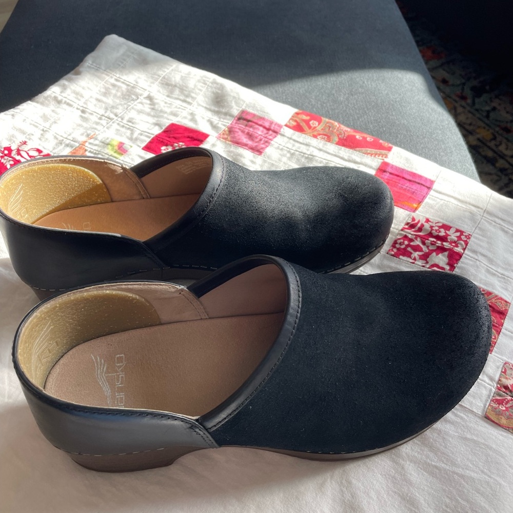 Black Dansko Clogs size 39